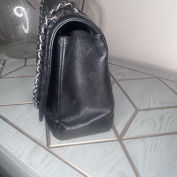 Chanel Maxi Single Flap Caviar Quilted - Picture 5 of 10